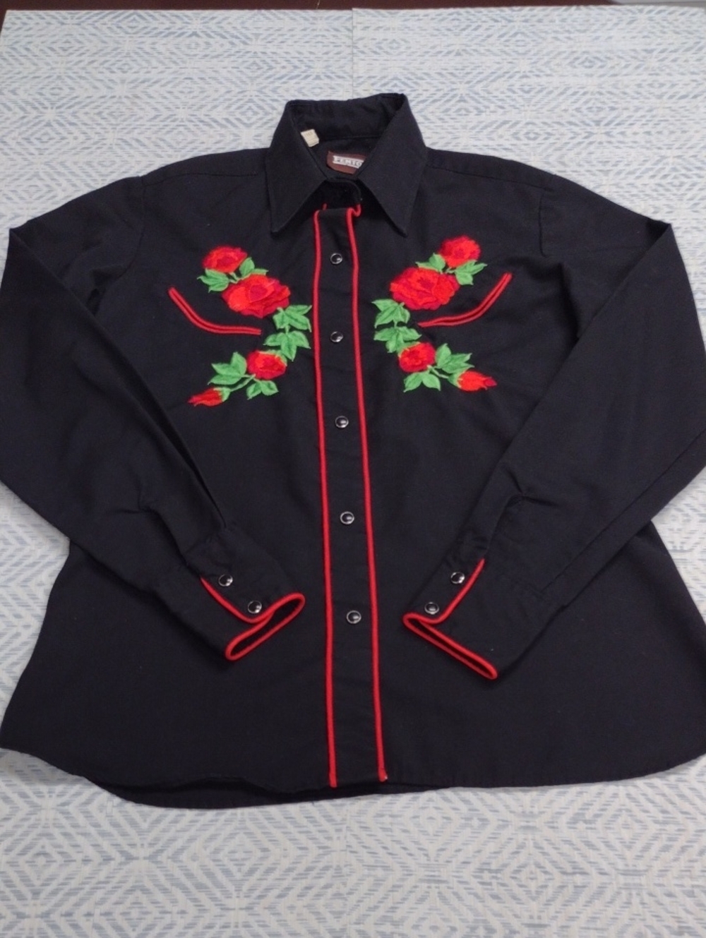 Vintage 1930s Fenton Women's Black Western Shirt with Red RoseEmbroidery SizeXS